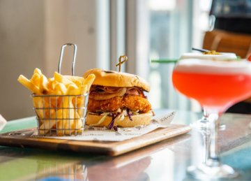 Couple dining in Scarborough